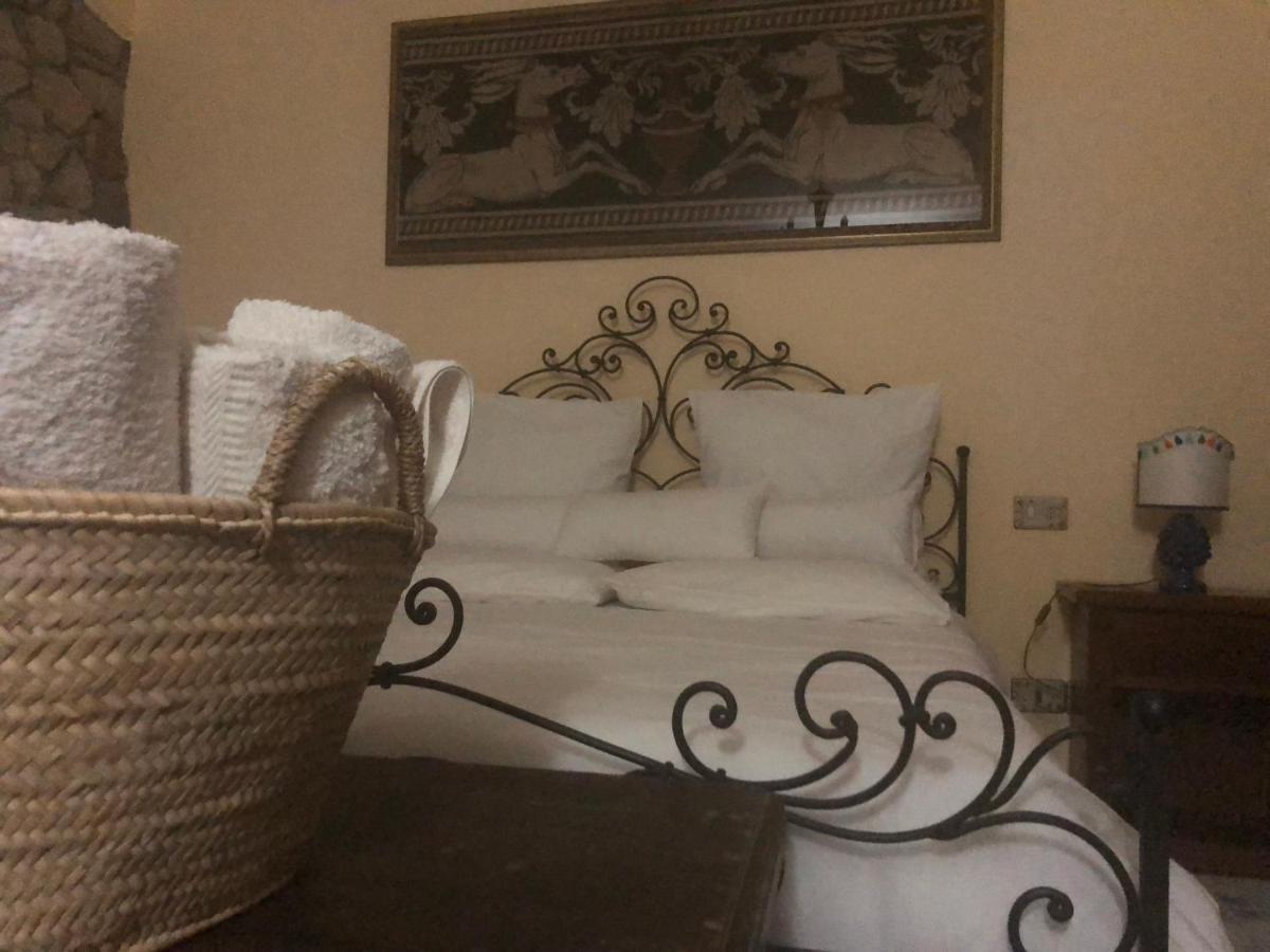 San Noto Antica Residenza Di Caccia Bed & Breakfast Ficarra ภายนอก รูปภาพ