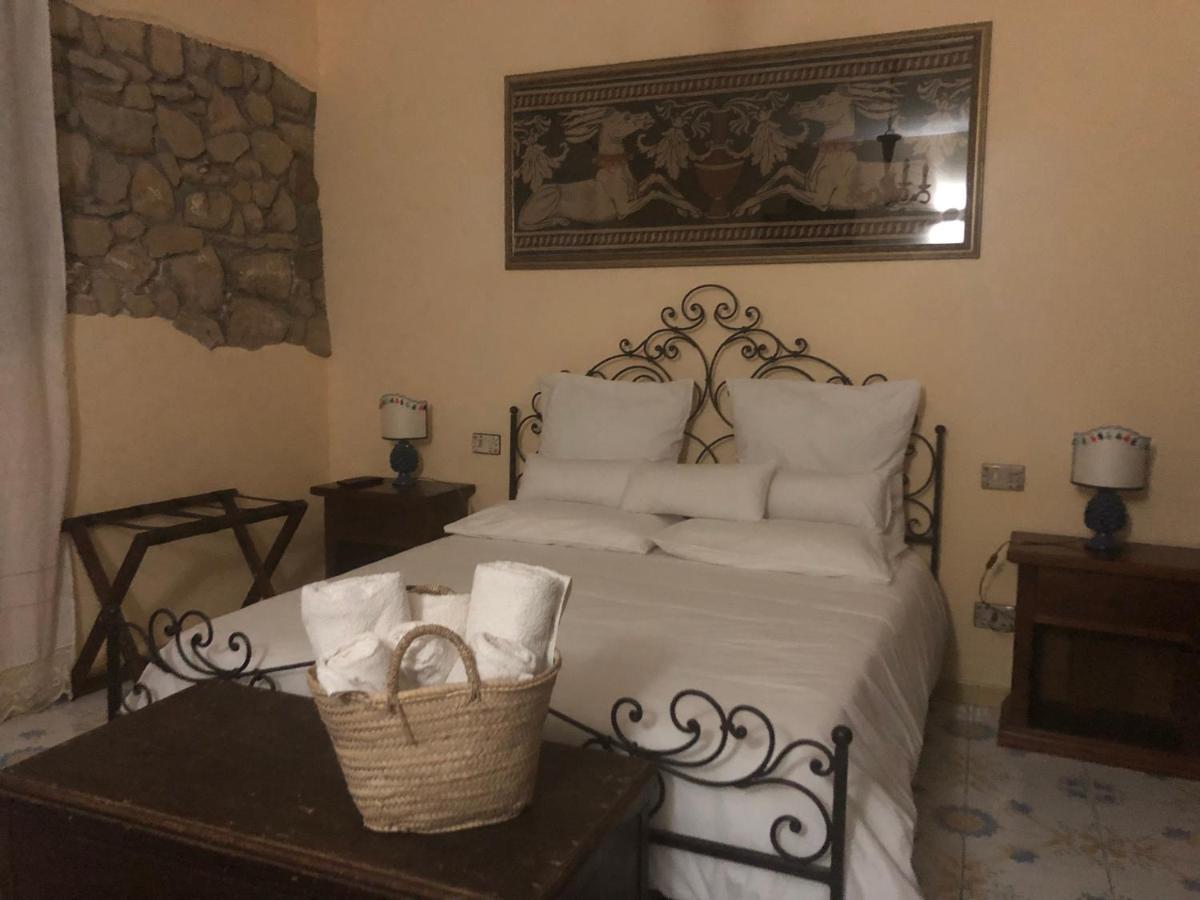 San Noto Antica Residenza Di Caccia Bed & Breakfast Ficarra ห้อง รูปภาพ