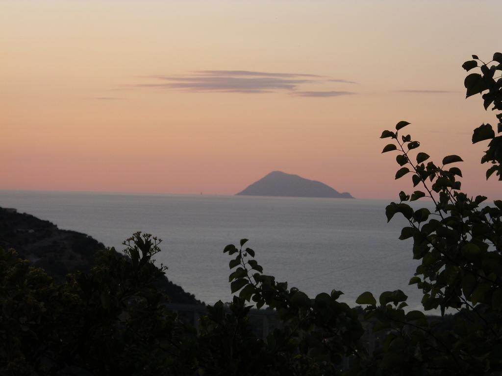 San Noto Antica Residenza Di Caccia Bed & Breakfast Ficarra ภายนอก รูปภาพ