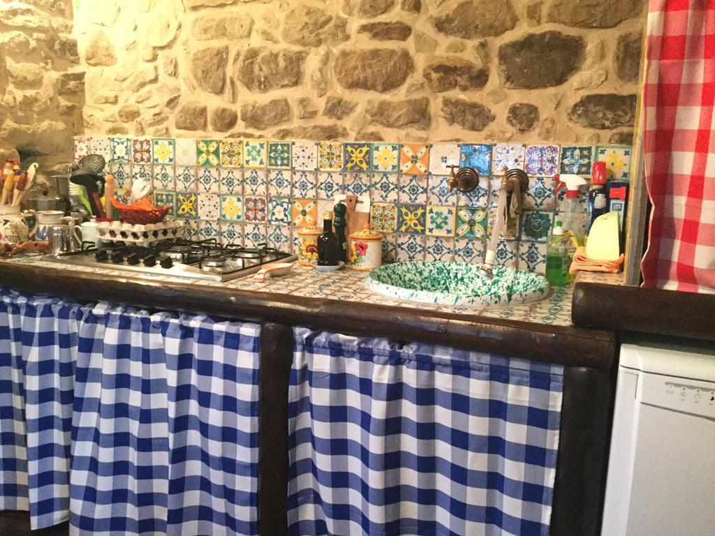 San Noto Antica Residenza Di Caccia Bed & Breakfast Ficarra ภายนอก รูปภาพ